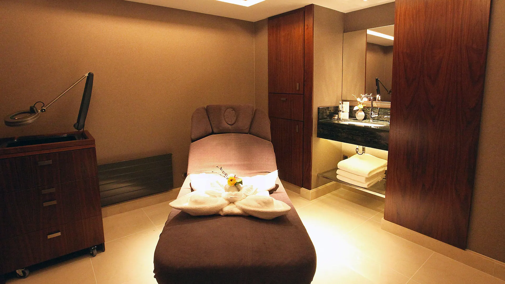 Hotel Okura Amsterdam - The Leading Hotels Of The World